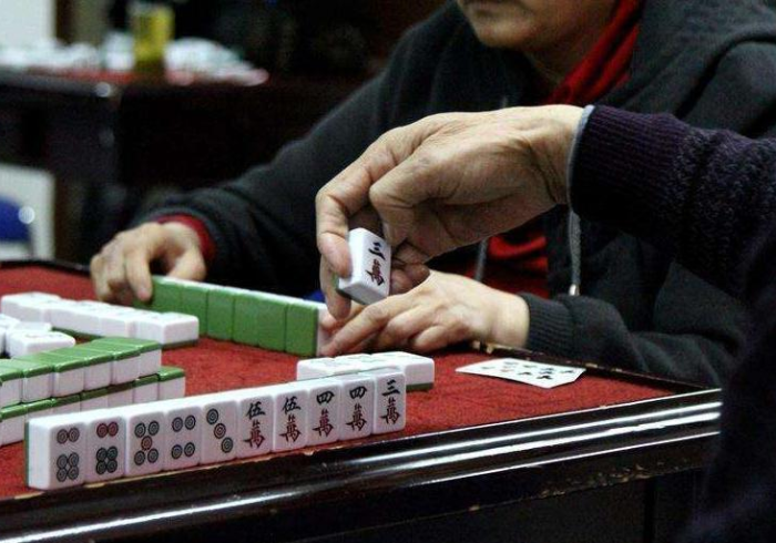 知 识 科 普 “ 晋 中 麻 将 赢 的 秘 诀 ” 真 的 有 挂