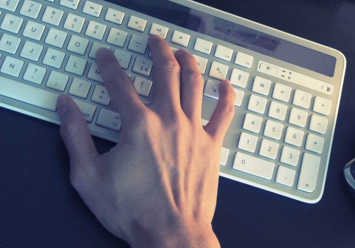 最新消息“哥哥斗地主真能开挂吗”附开挂脚本详细步骤